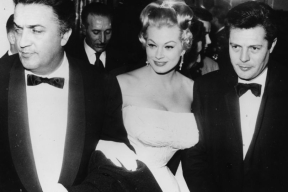 Анита Экберг: «Мне нравится множество вещей. Но есть три вещи, которые мне нравятся больше всего. Любовь, любовь и любовь»