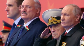 «Все-таки Путин выпросил у Трампа разрешение провести свой парад без участия делегации украинских дронов»